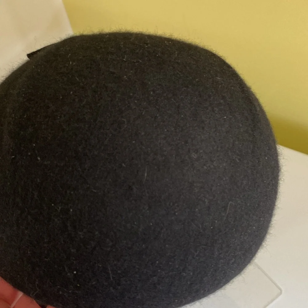 Vintage Black Wool Women’s fitted Hat with Bow One Size